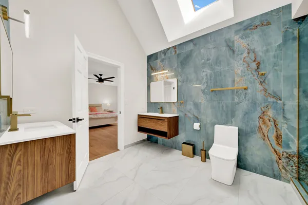 $2,349,000 | 5 South Meadow Court, South Barrington, IL 60010