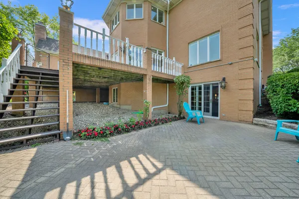 $2,349,000 | 5 South Meadow Court, South Barrington, IL 60010