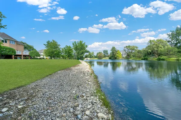 $2,349,000 | 5 South Meadow Court, South Barrington, IL 60010