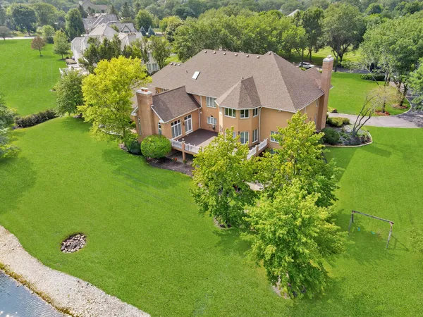 $2,349,000 | 5 South Meadow Court, South Barrington, IL 60010