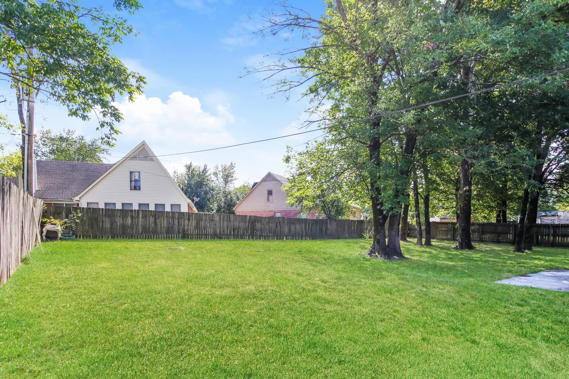 8729 Dexter Road Memphis, TN 38016 - Photo 18 of 20 View of fenced backyard