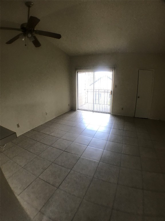 630 Maiden Lane, Unit G Austin, TX 78705 - Photo 5 of 9