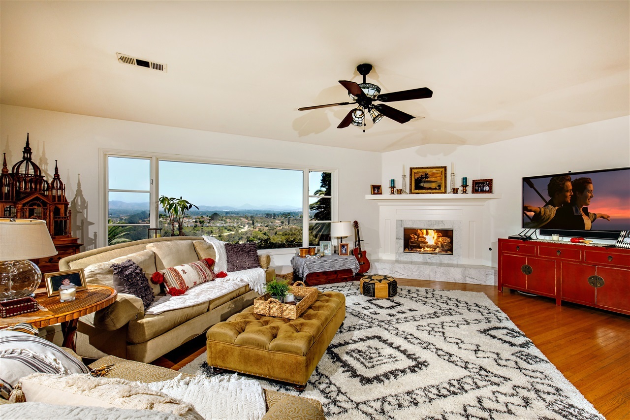 1497 Crest Drive Encinitas, CA 92024 - Photo 11 of 25