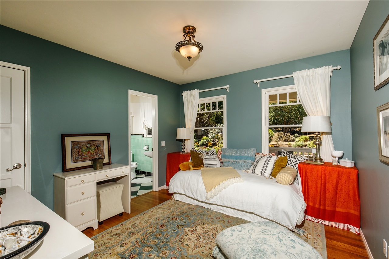 1497 Crest Drive Encinitas, CA 92024 - Photo 16 of 25