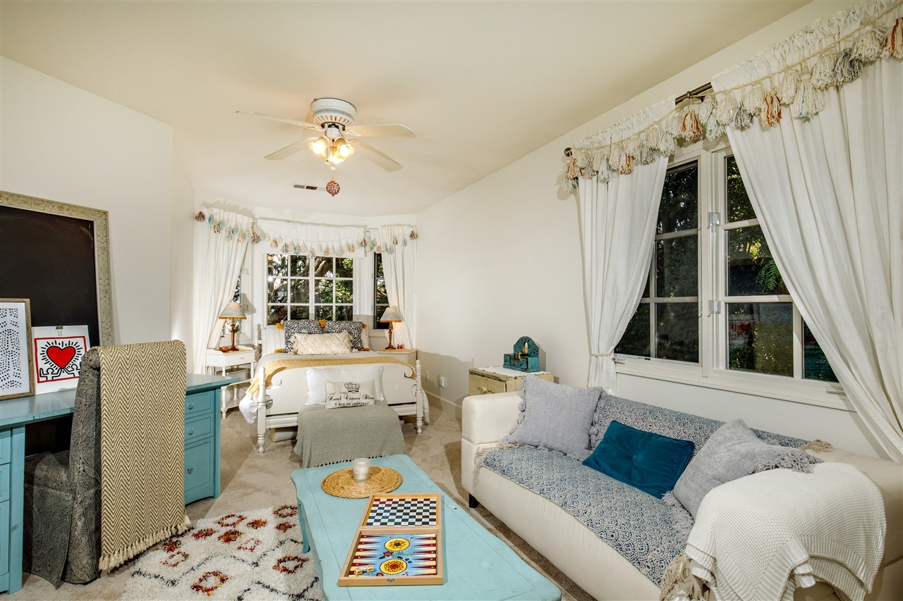 1497 Crest Drive Encinitas, CA 92024 - Photo 20 of 25