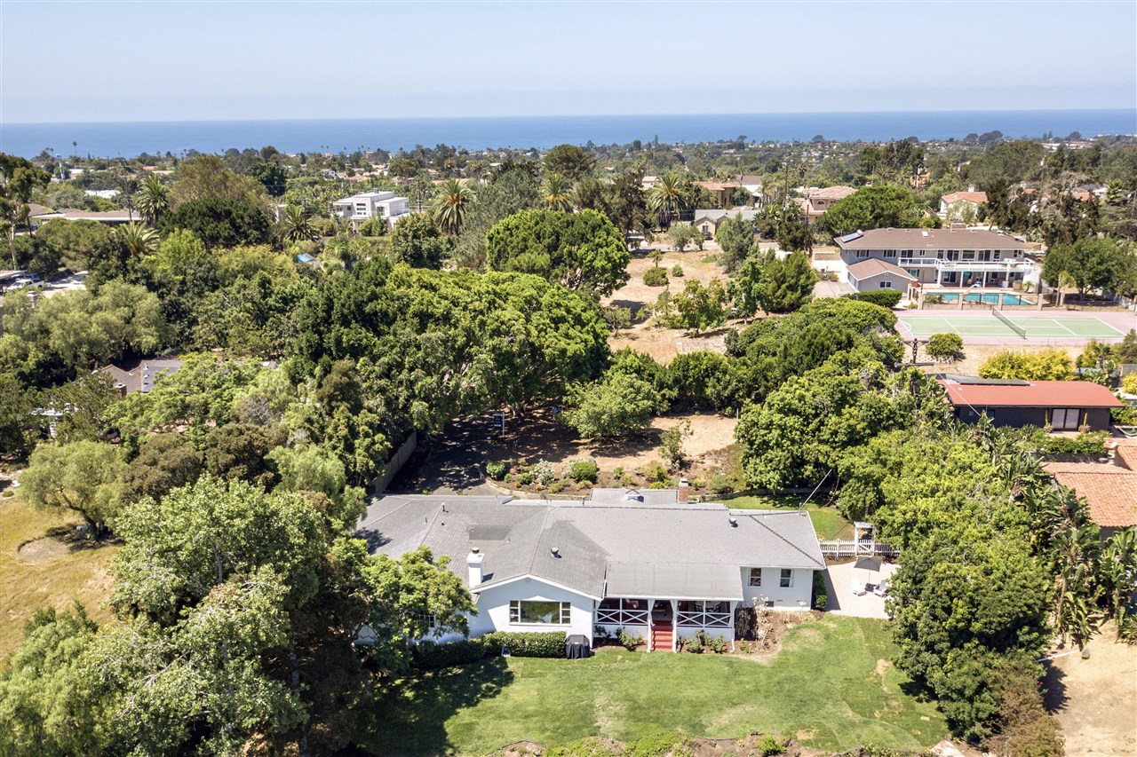 1497 Crest Drive Encinitas, CA 92024 - Photo 3 of 25