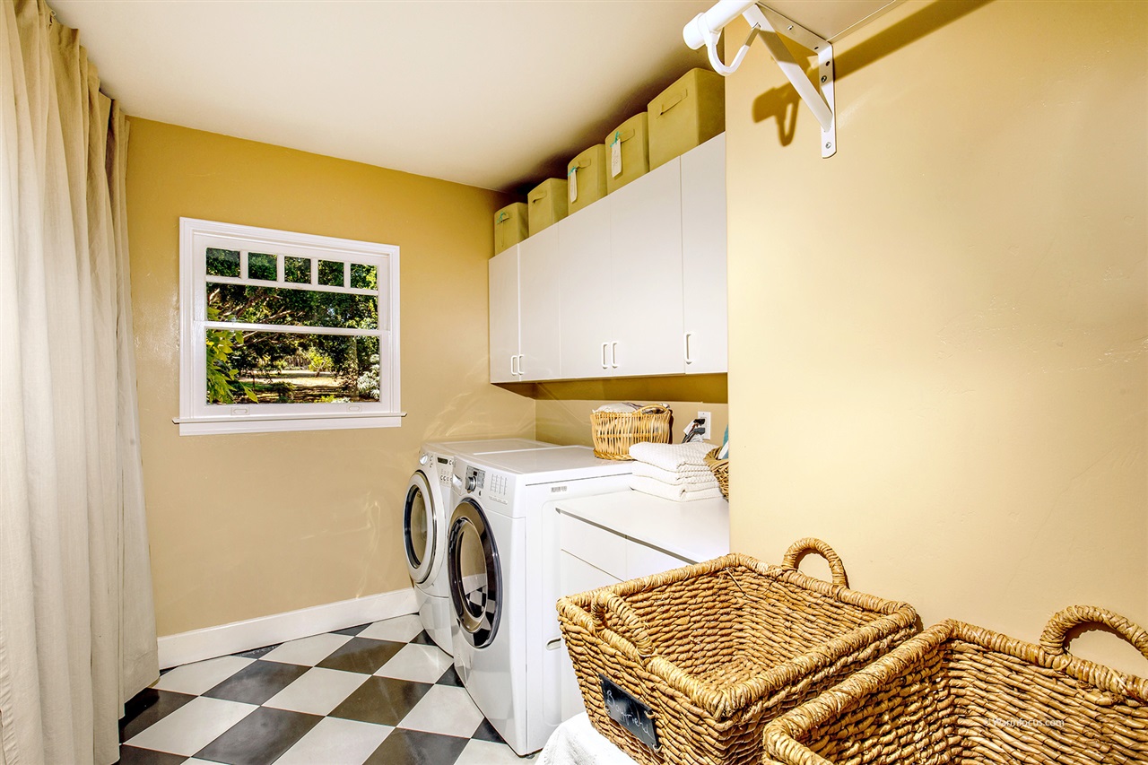 1497 Crest Drive Encinitas, CA 92024 - Photo 21 of 25