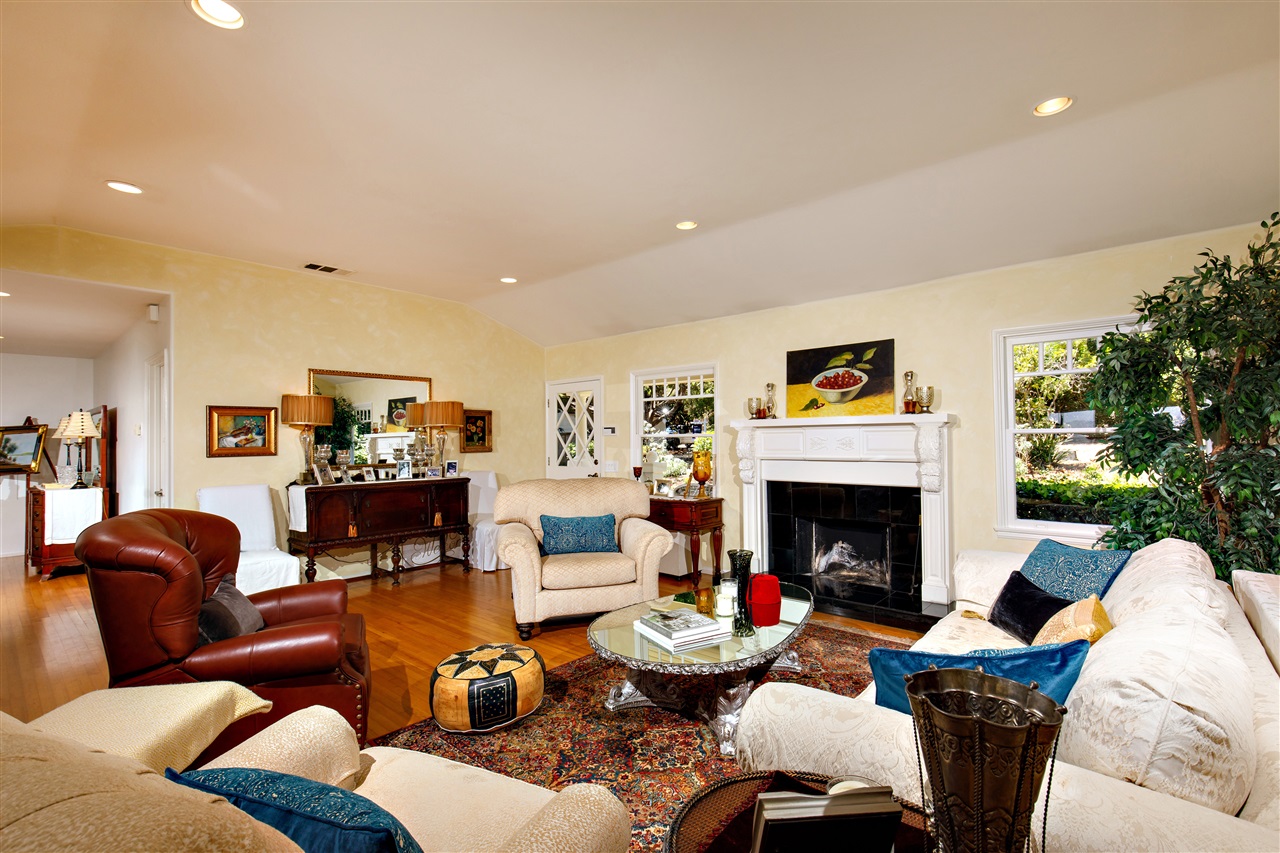 1497 Crest Drive Encinitas, CA 92024 - Photo 9 of 25