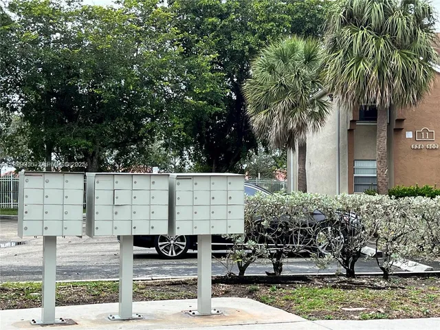 $1,850 | 665 Southwest 113th Way, Unit 665, Pembroke Pines, FL 33025