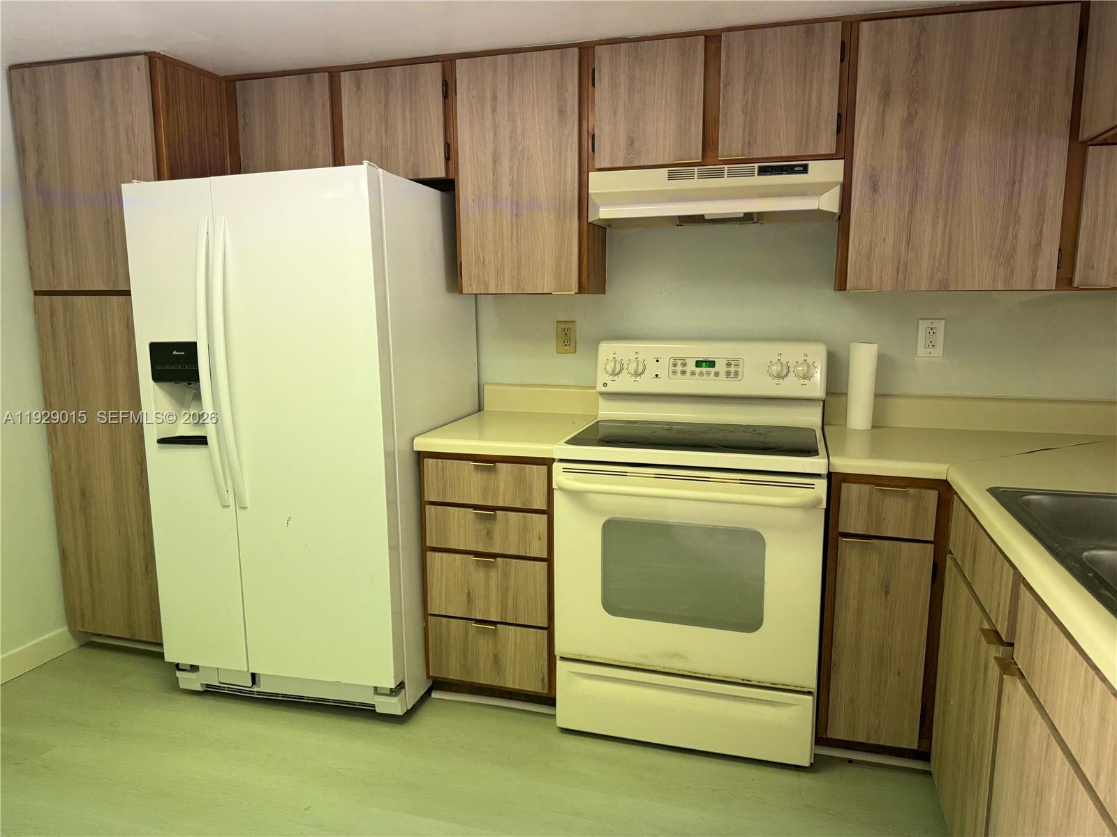 665 Southwest 113th Way, Unit 665 Pembroke Pines, FL 33025 - Photo 4 of 19