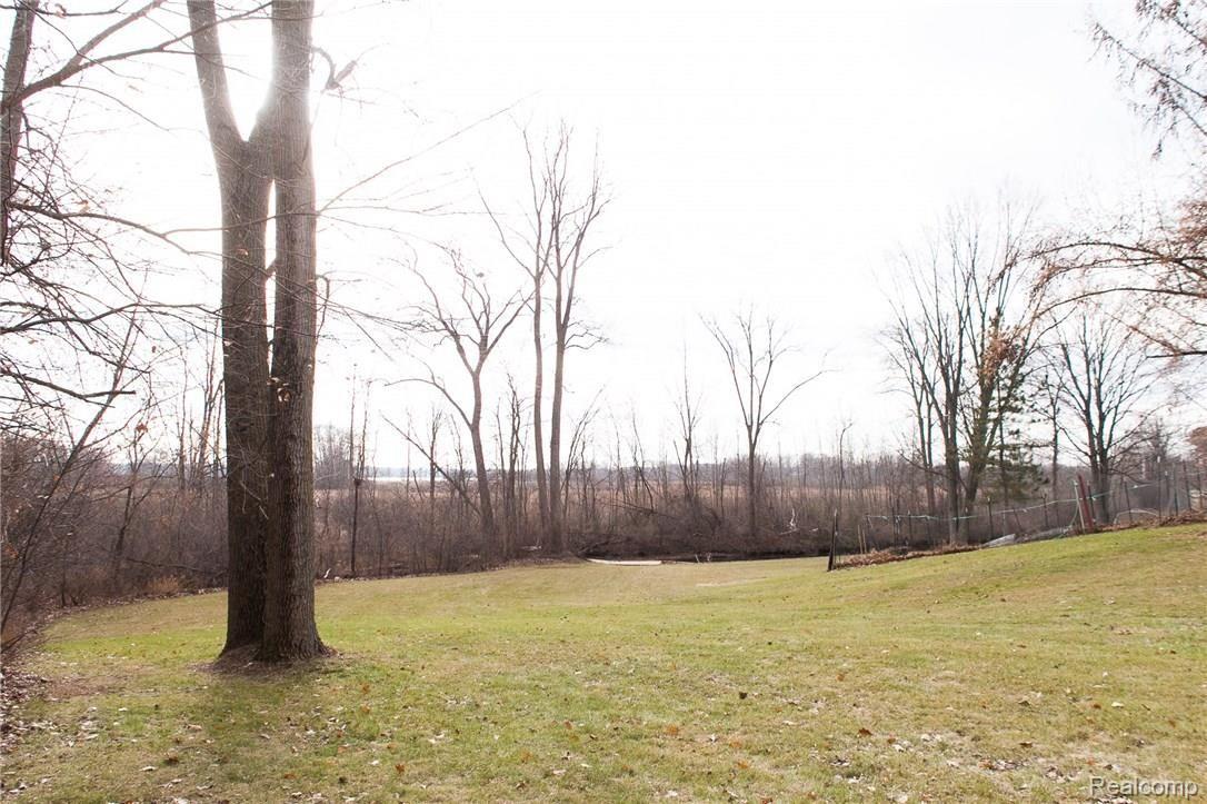 13473 South Horrell Road Fenton, MI 48430 - Photo 9 of 38 13473SHorrell-139.jpg