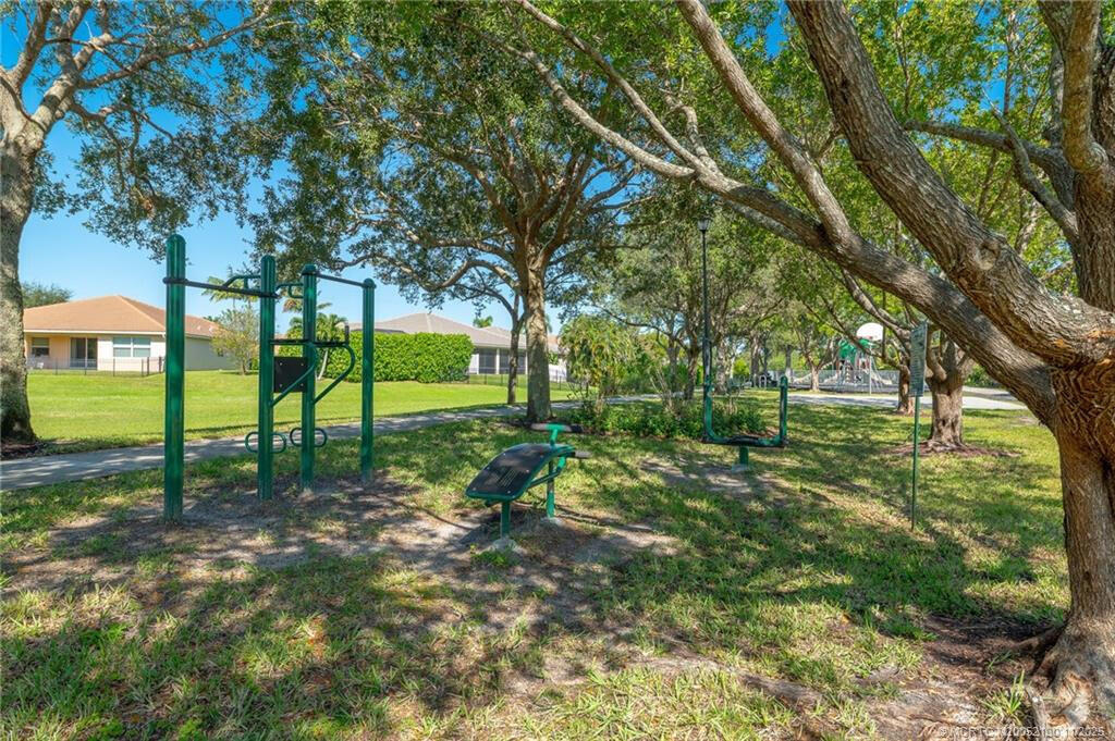 895 Northwest Sassafras Terrace Stuart, FL 34994 - Photo 20 of 23 a view of park