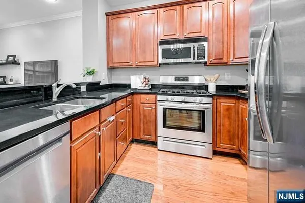 $3,500 | 106 Rock Creek Drive, Unit T211, Clifton, NJ 07014