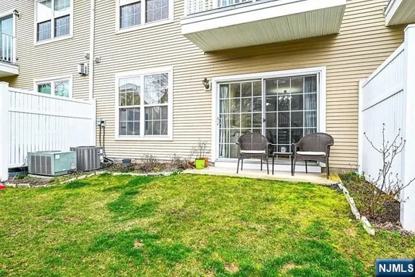 $3,500 | 106 Rock Creek Drive, Unit T211, Clifton, NJ 07014