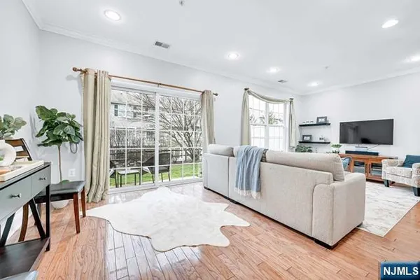 $3,500 | 106 Rock Creek Drive, Unit T211, Clifton, NJ 07014