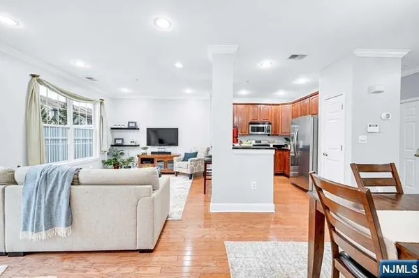 $3,500 | 106 Rock Creek Drive, Unit T211, Clifton, NJ 07014