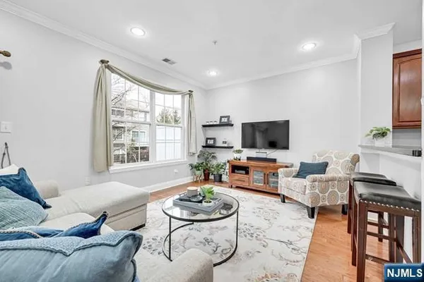 $3,500 | 106 Rock Creek Drive, Unit T211, Clifton, NJ 07014