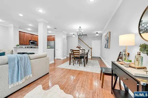 $3,500 | 106 Rock Creek Drive, Unit T211, Clifton, NJ 07014