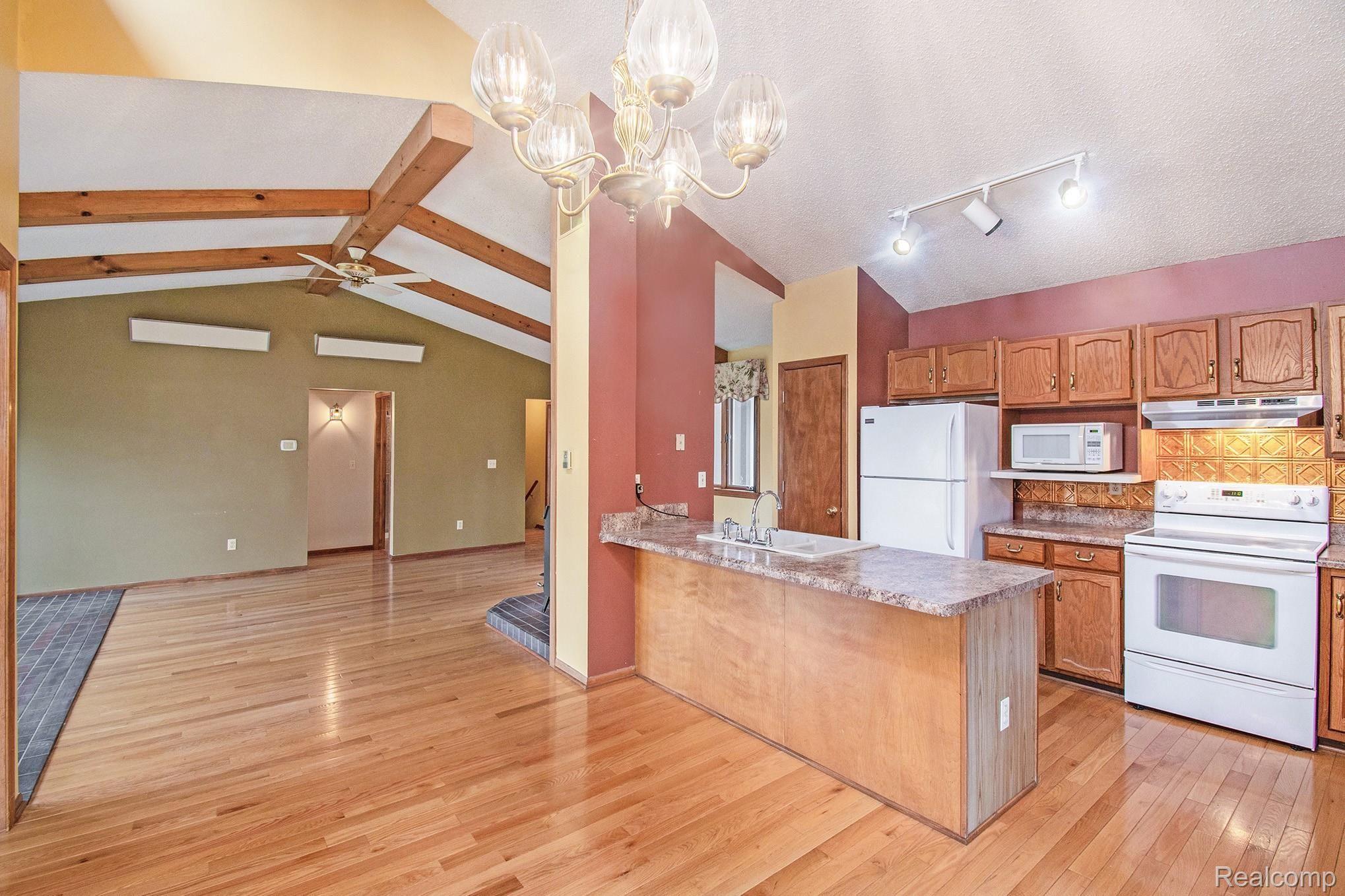 1655 Gray Road Lapeer, MI 48446 - Photo 19 of 36 210412 Brennan 1655 Gray Road_15.jpg