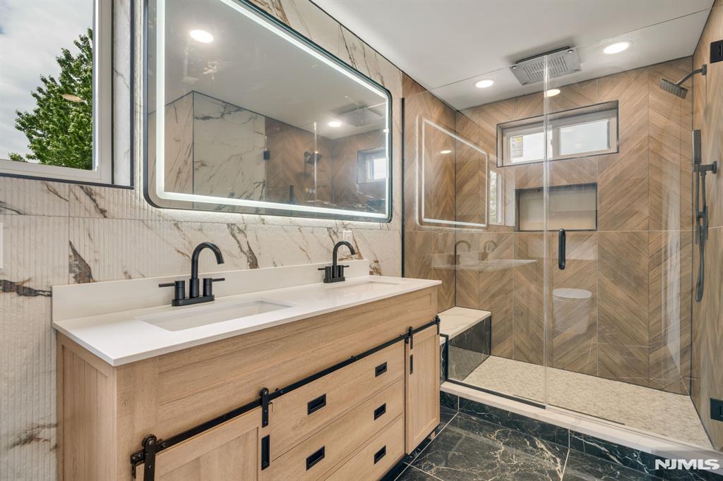 67 Melody Hill Road Clifton, NJ 07013 - Photo 10 of 25
