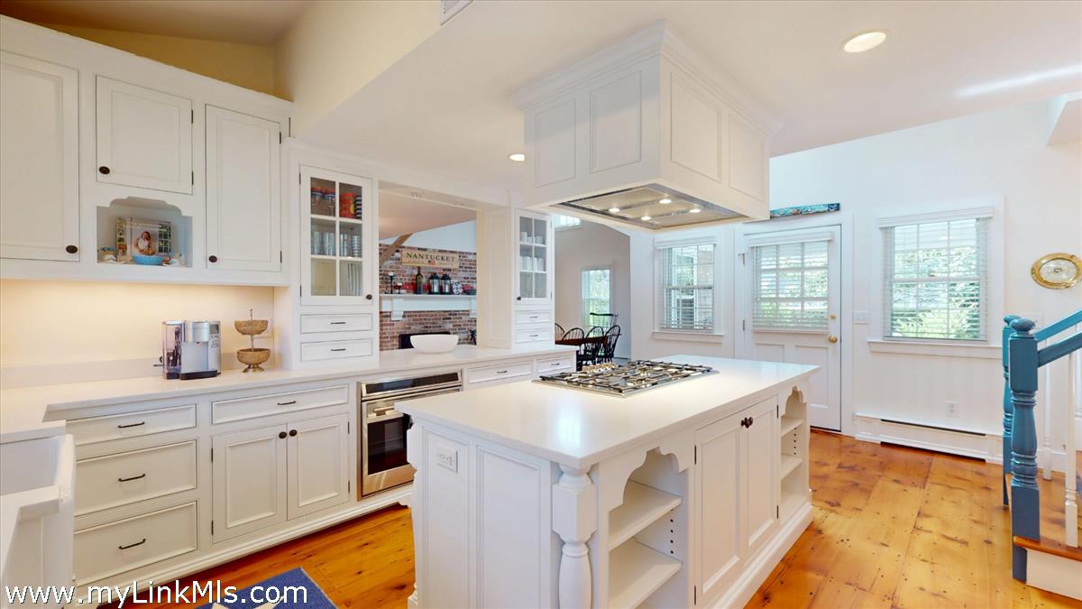 39 A Milk Street Nantucket, MA 02554 - Photo 13 of 56