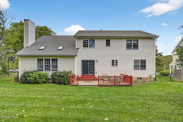 $579,900 | 31 Torrey Pines, Clifton Park, NY 12065