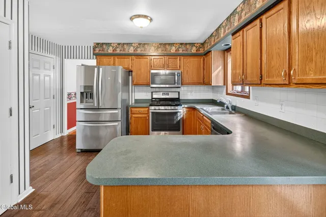 $579,900 | 31 Torrey Pines, Clifton Park, NY 12065