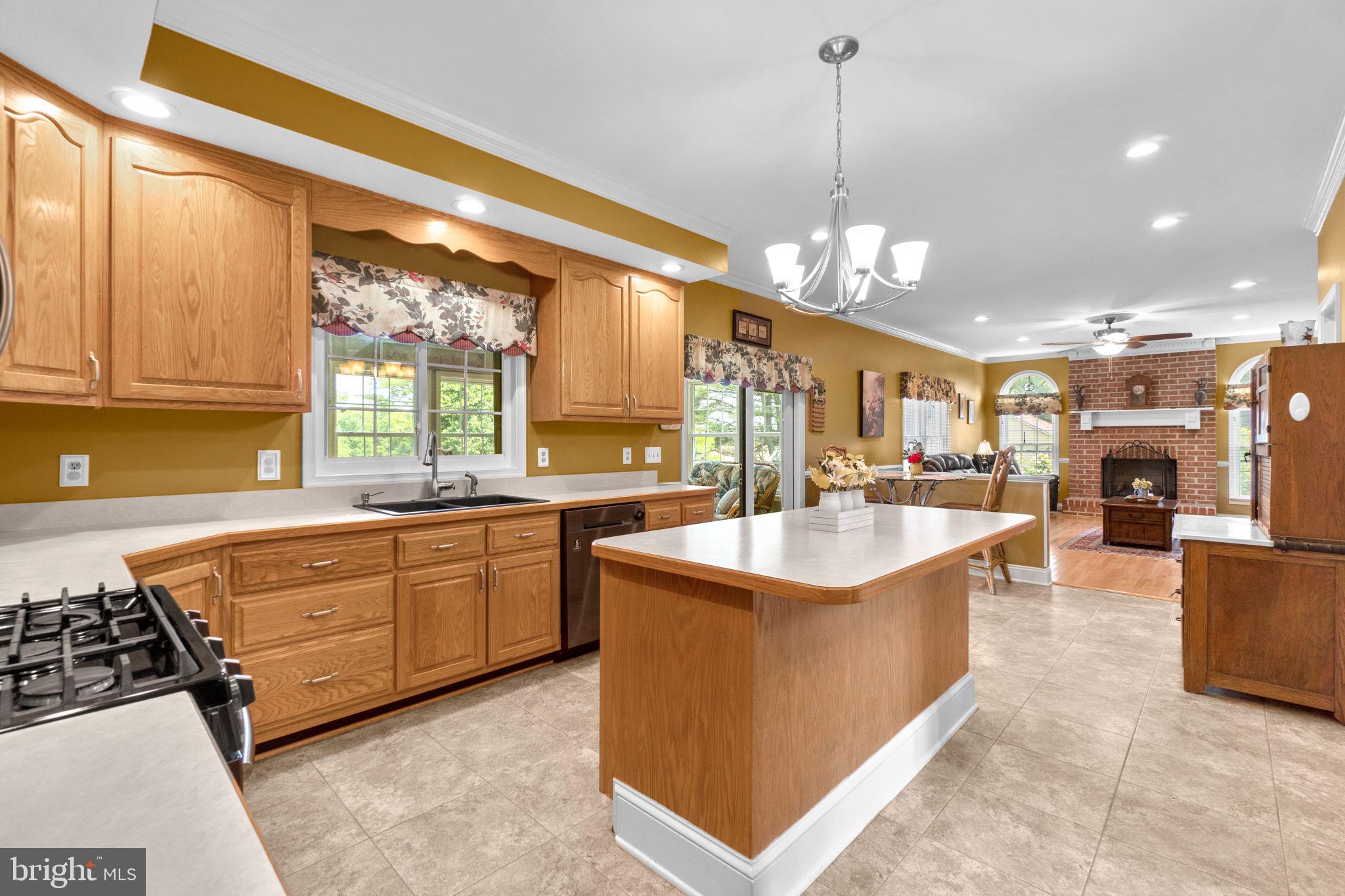 2255 Golfview Lane Hampstead, MD 21074 - Photo 12 of 62