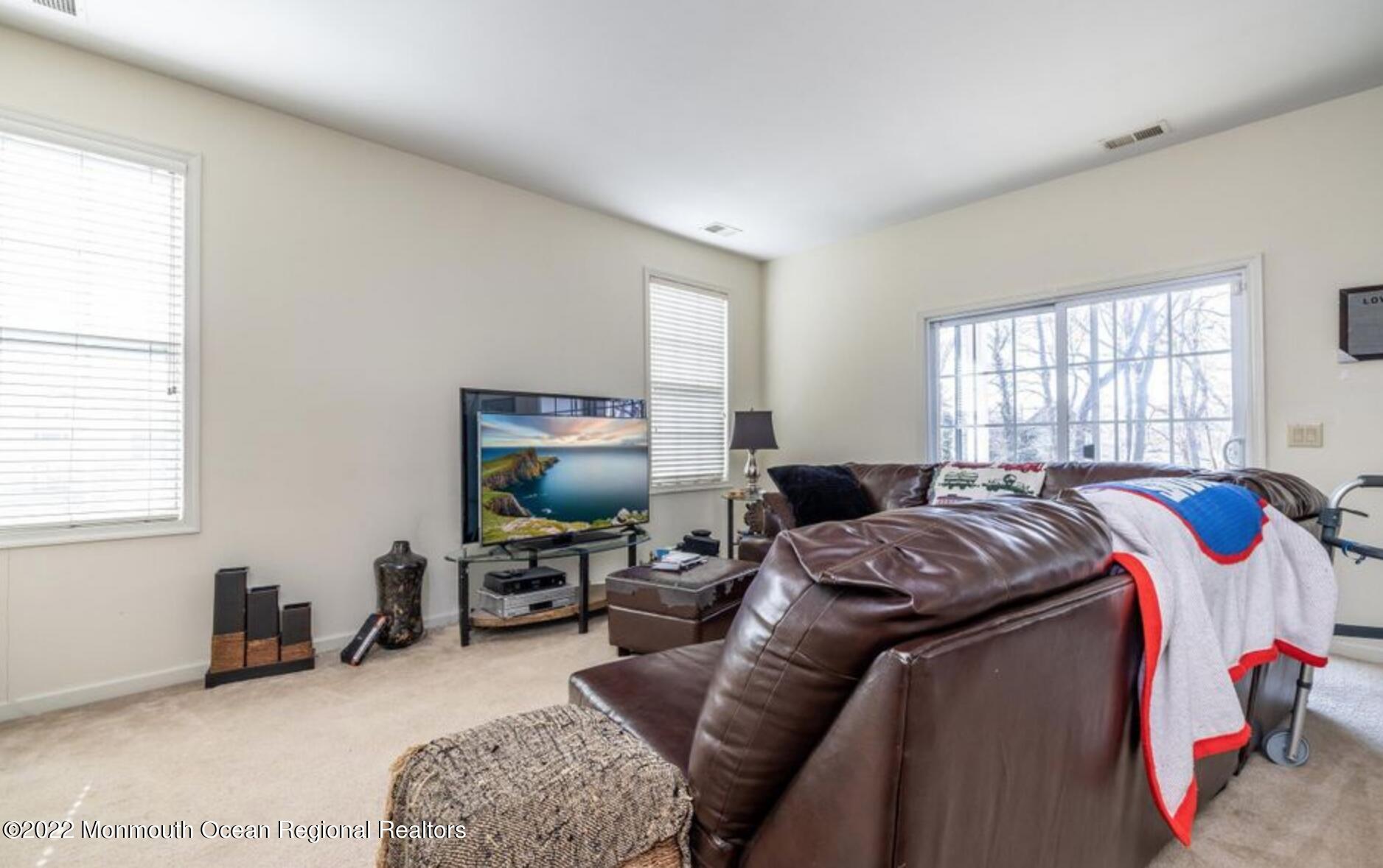 224 Bridge Avenue, Unit B Red Bank, NJ 07701 - Photo 6 of 17 Living room