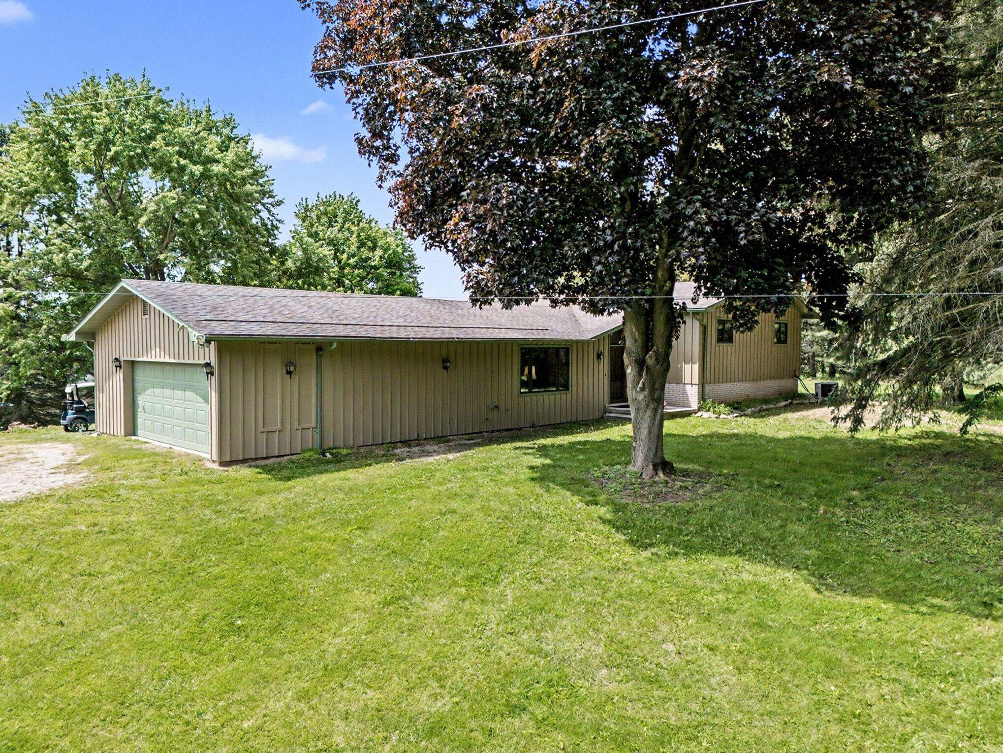 13650 Spencer Road Milford, MI 48380 - Photo 38 of 38 042_file_7657