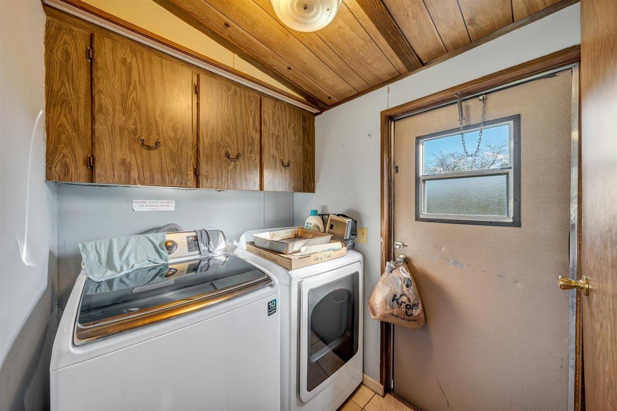 12595 Hardy Road Hardy, VA 24101 - Photo 18 of 33 a utility room with dryer and washer