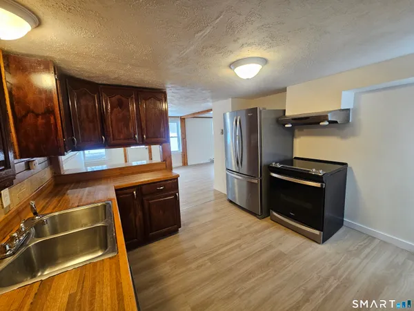 $389,000 | 46-48 Pleasant Street, Plainfield, CT 06374