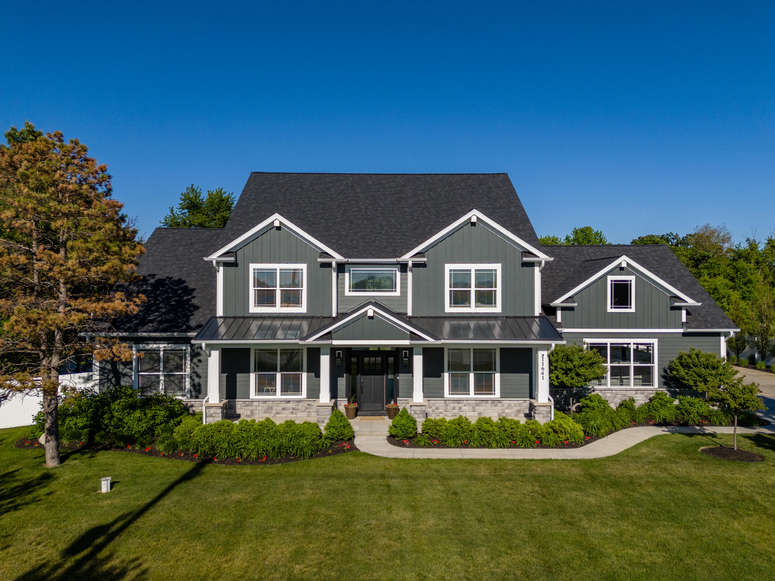 1_11641 old green bay rd-001