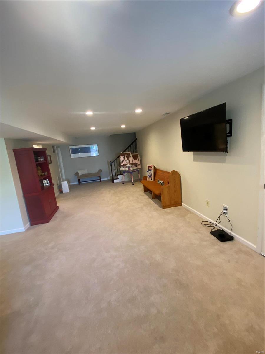 736 Ridgeview Cir Lane Ballwin, MO 63021 - Photo 18 of 36 Gallery Image 18