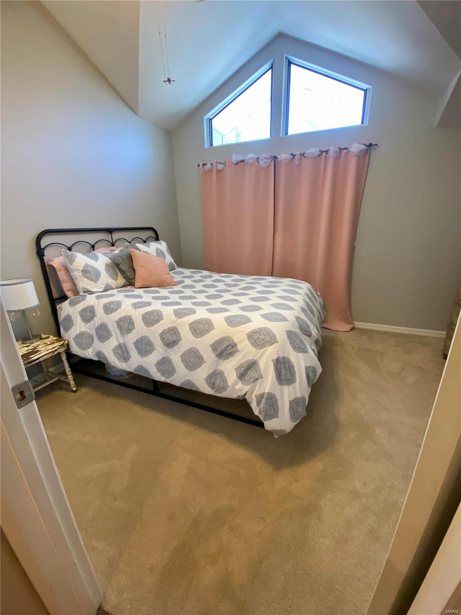 736 Ridgeview Cir Lane Ballwin, MO 63021 - Photo 24 of 36 Gallery Image 24