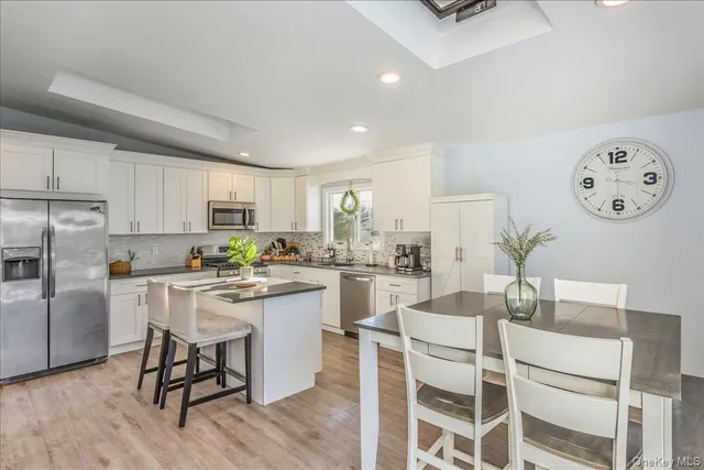 $799,000 | 815 South 4th Street, Lindenhurst, NY 11757