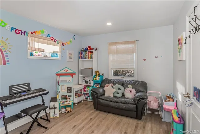 $799,000 | 815 South 4th Street, Lindenhurst, NY 11757