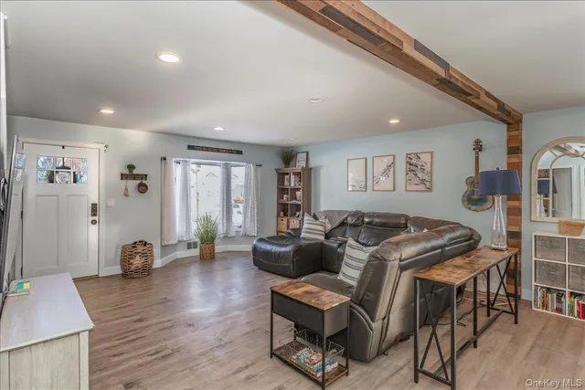 $799,000 | 815 South 4th Street, Lindenhurst, NY 11757