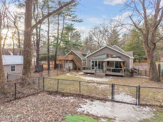 $375,000 | 6110 Johnston Road, Guilderland, NY 12159