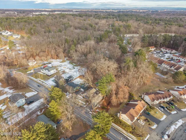 $375,000 | 6110 Johnston Road, Guilderland, NY 12159