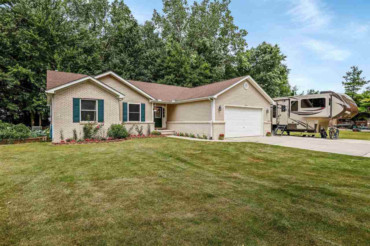 8470 Broadbridge Road Fair Haven, MI 48023 - Photo 3 of 31 50051130-2.JPG