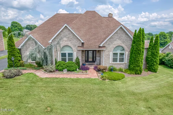 $779,900 | 1027 Whittling Wood Drive, Johnson City, TN 37601