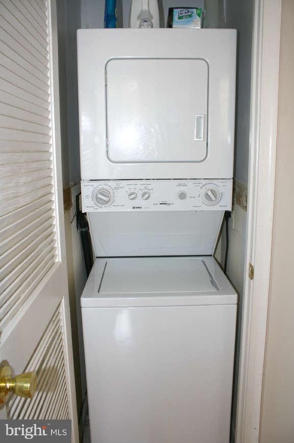 1800 R Street Northwest, Unit 604 Washington, DC 20009 - Photo 13 of 21 In Unit Laundry!