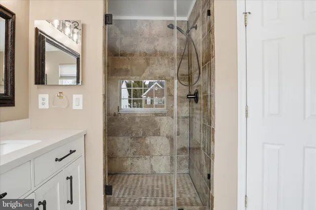 $1,000,000 | 43004 Battery Point Place, Leesburg, VA 20176