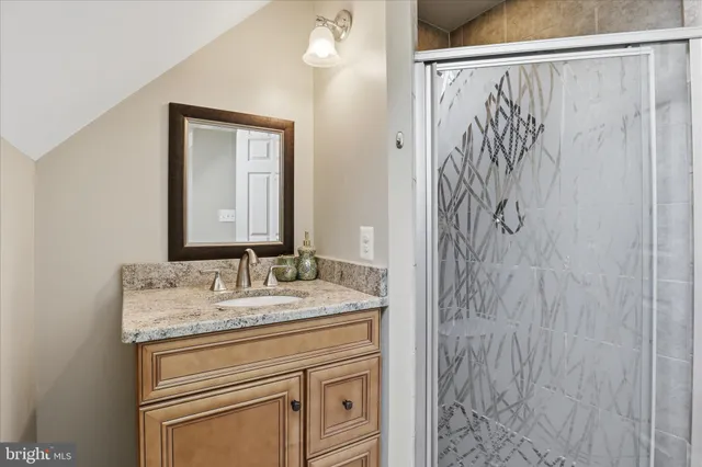 $1,000,000 | 43004 Battery Point Place, Leesburg, VA 20176