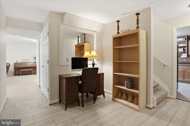 $1,000,000 | 43004 Battery Point Place, Leesburg, VA 20176