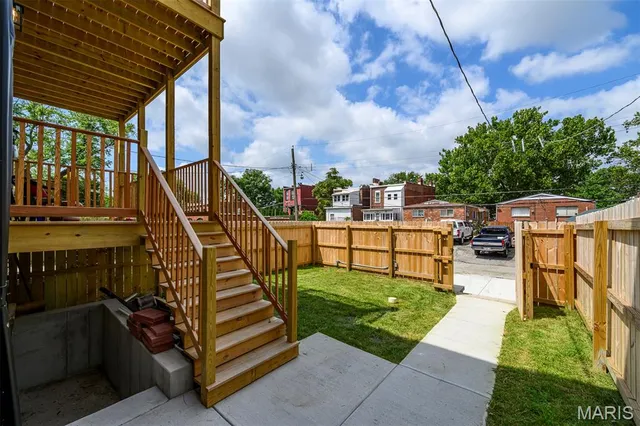 $370,000 | 3435 Oregon Avenue, St. Louis, MO 63118