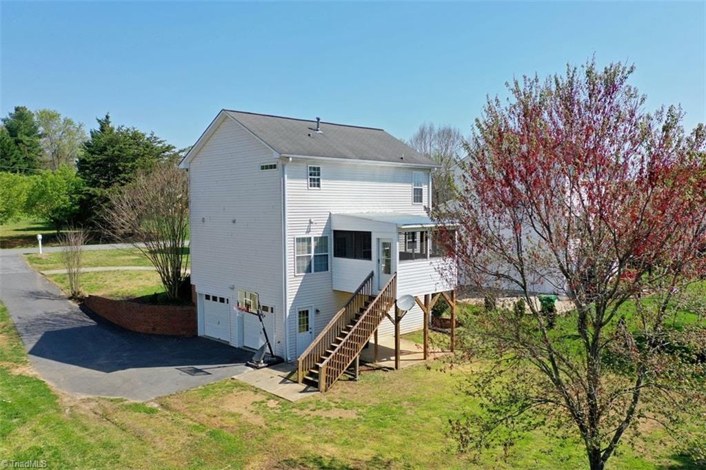 6036 Holder Road Clemmons, NC 27012 - Photo 3 of 17 Gallery Image 3