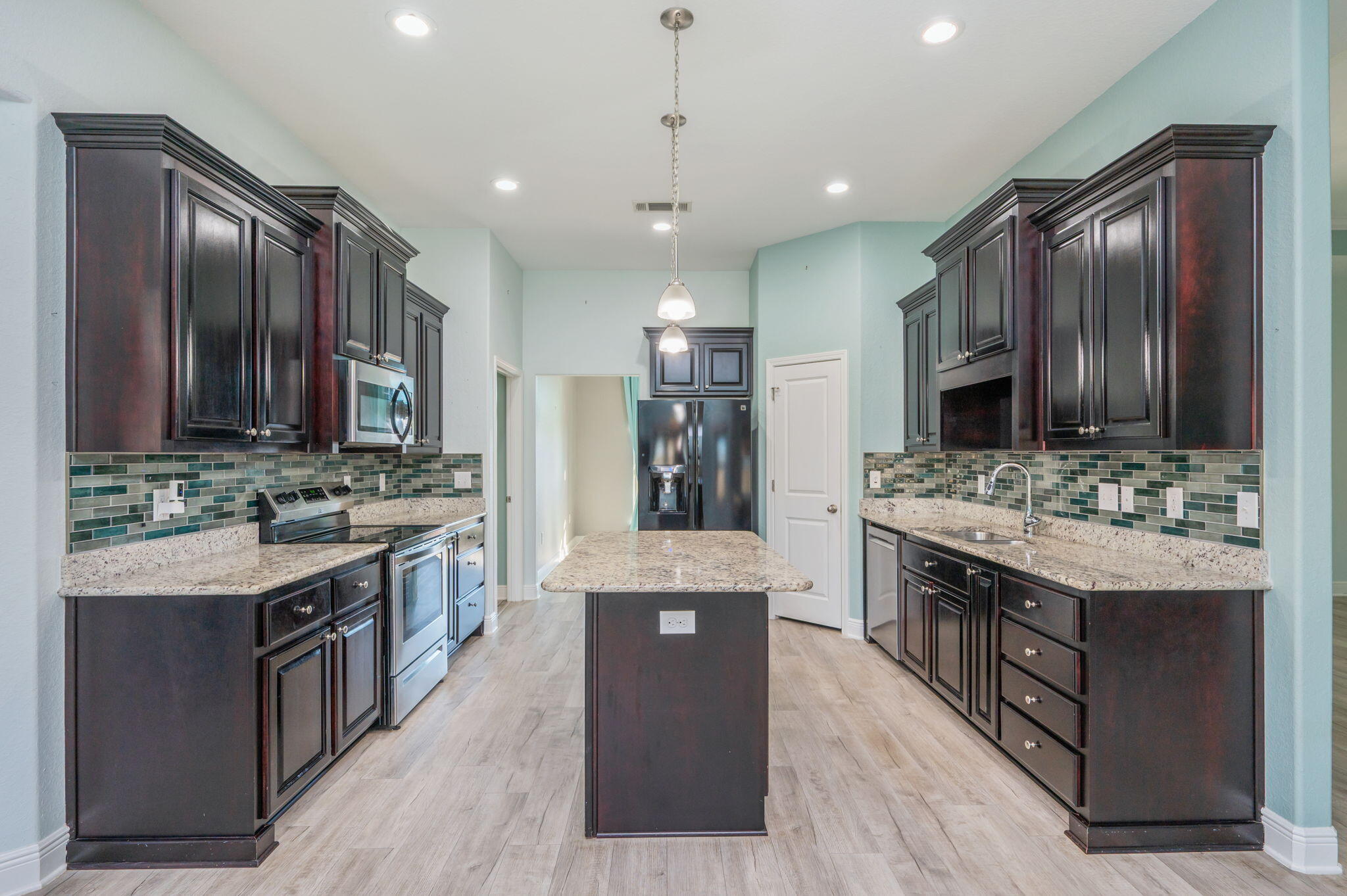 6223 Ithaca Street Milton, FL 32570 - Photo 11 of 43 Kitchen