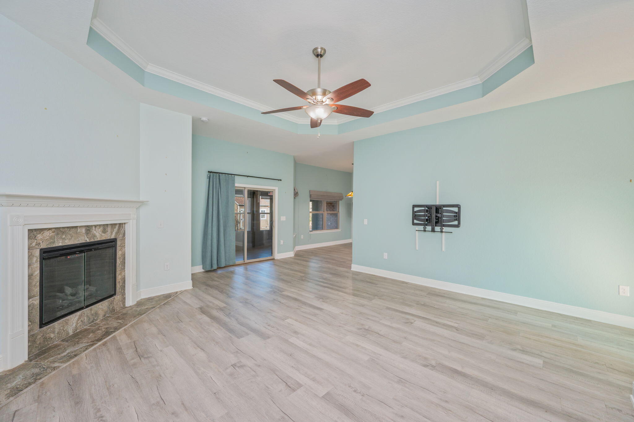 6223 Ithaca Street Milton, FL 32570 - Photo 10 of 43 Living Room